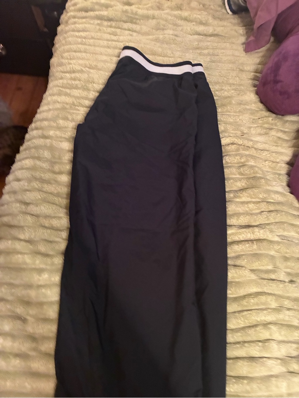 Nike Navy Pants with White Waistband new with tag perfect for the fall weather